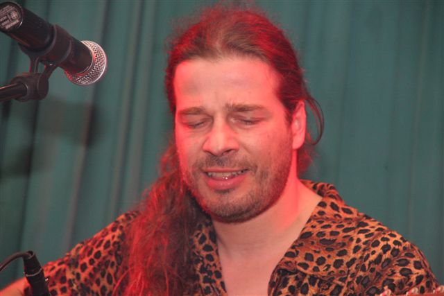 uferlos_live_andreas bayless